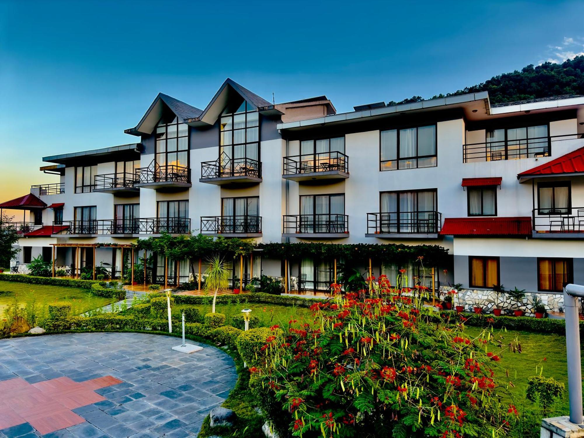 Sunshine Resort Pokhara Ngoại thất bức ảnh