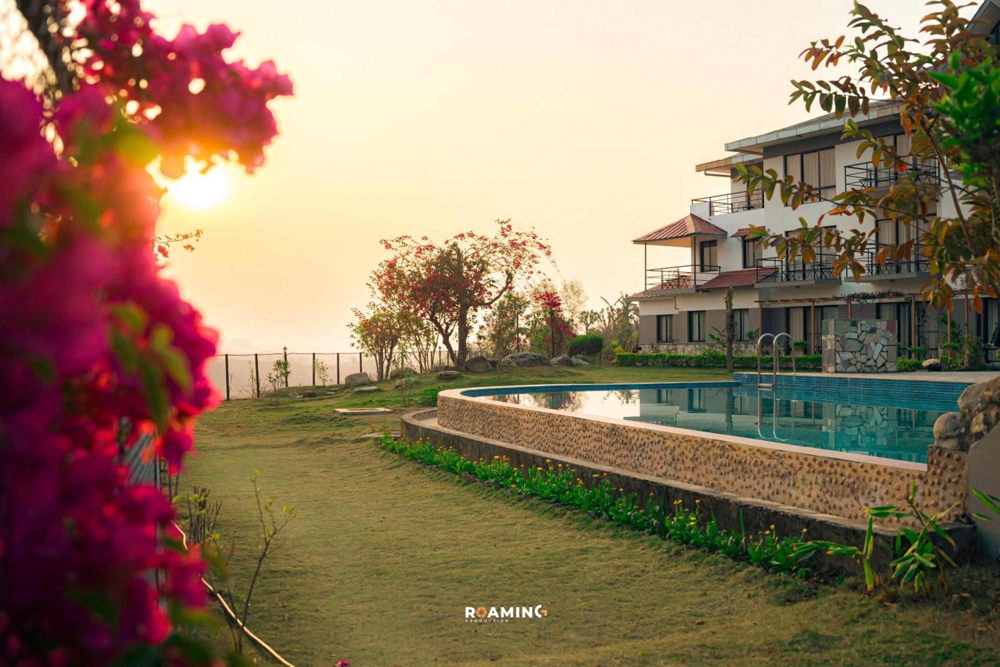 Sunshine Resort Pokhara Ngoại thất bức ảnh